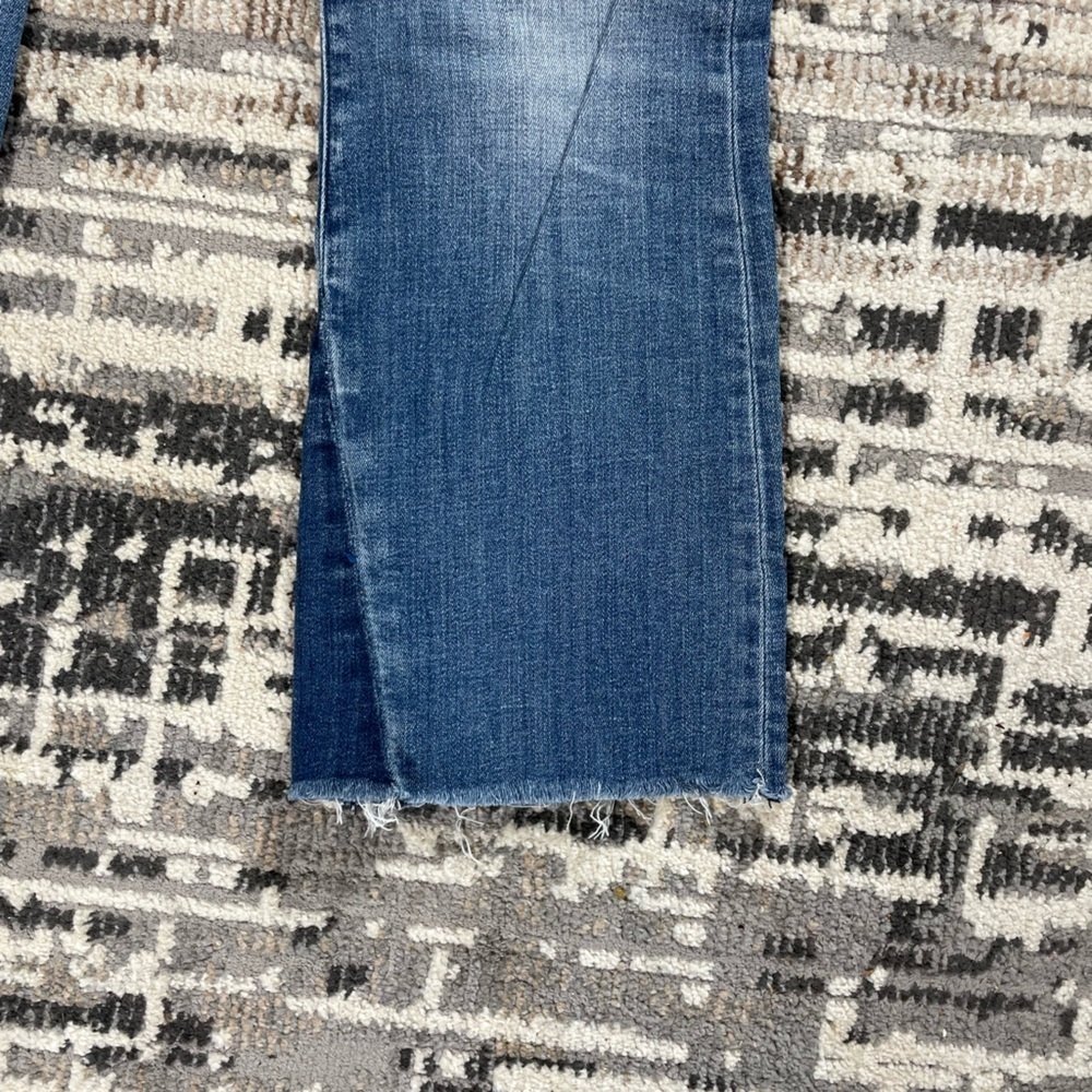 Abercrombie & Finch Simone Highrise Cropped Flare With Raw Hem Blue Cotton Jean - Picture 6 of 13